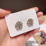 Korean Fashion Compact Diamond-Studded Flower Earrings - Image 2