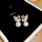 Fashionable Trendy Swan and Pearl Earrings - Image 4