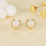 New Arrival Trendy Gold Silver Round Pearl C-shaped Stud Earrings - Image 2