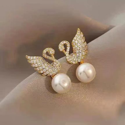 Fashionable Trendy Swan and Pearl Earrings