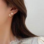 Korean Claw Ear Hook Clip Earrings – Elegant Pearl & Gold Fashion Jewelry - Image 5