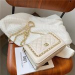 Linage Chain Decorative Trendy Small Square Bag
