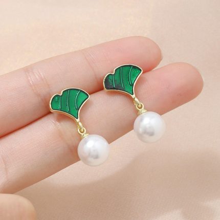 New Trendy Black/Green Pearl Stud and Acrylic Earring