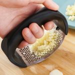 Handhold Garlic Crusher Chopper