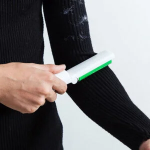 1 pcs- Portable Fordable Clothes Hair Remover
